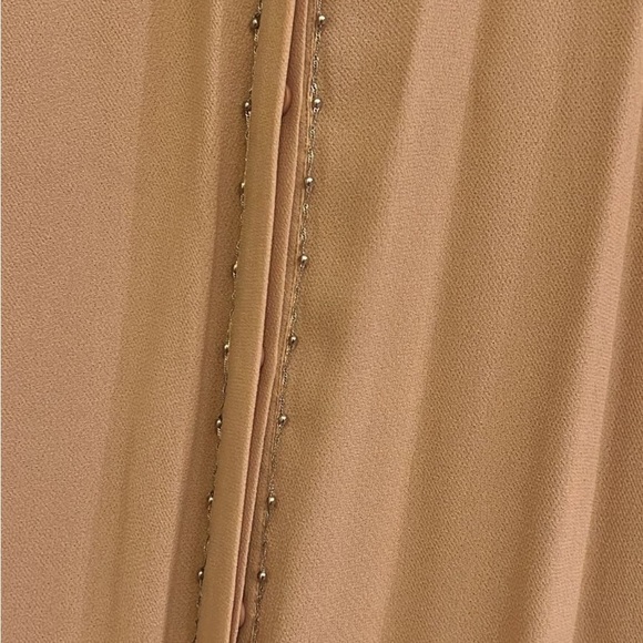 Baum und Pferdgarten Tan Button Down Shirt with Pointed Collar and Long Sleeves - Picture 7 of 8